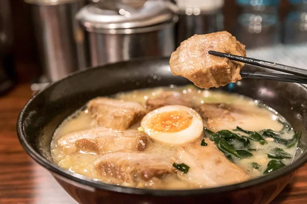 Ramen chashu con fideos japoneses — Foto de Stock