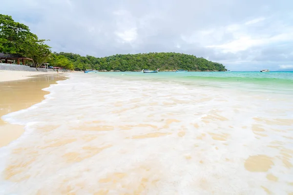 Spiaggia di sabbia bianca — Foto Stock