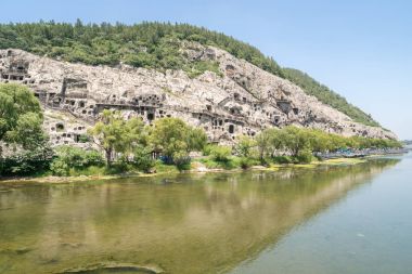 Longmen mağarasını Luayang