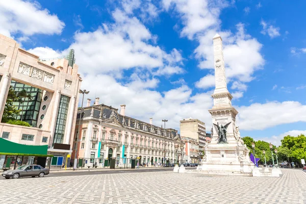 Praça dos Restauradores com Monumento — Fotografia de Stock