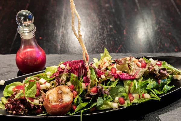 Green salad served — Stock Image Green salad served Stock Photo