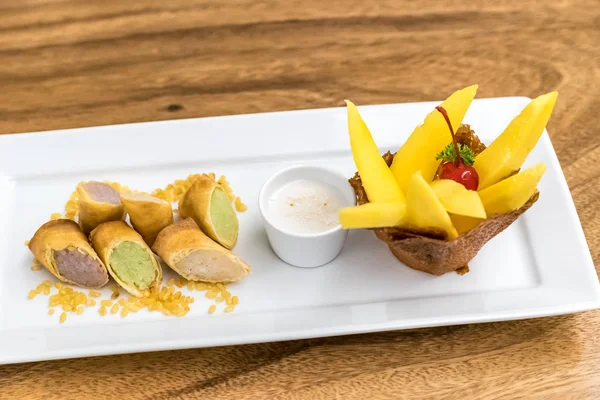 Mango yapışkan pirinç