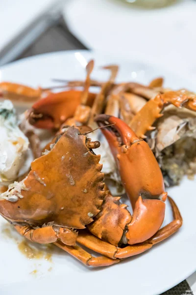 Buhar Yengeç beyaz tabak