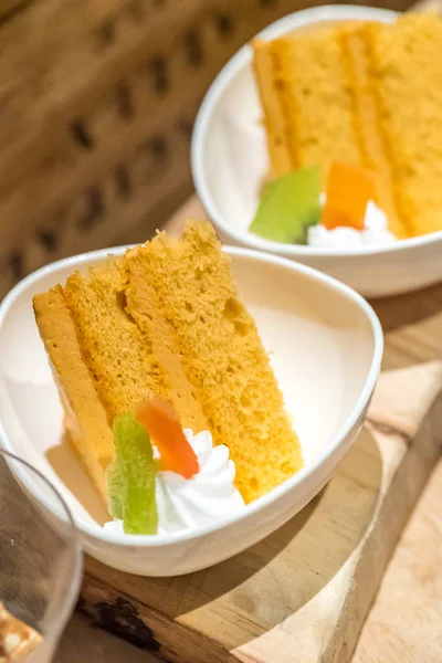 Pedazo de pastel de zanahoria —  Fotos de Stock