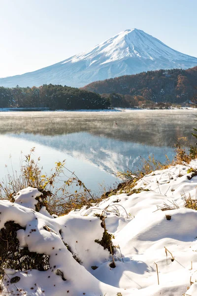 Montaña Fuji con nieve —  Fotos de Stock