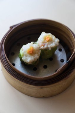 sepet içinde geleneksel dim sum