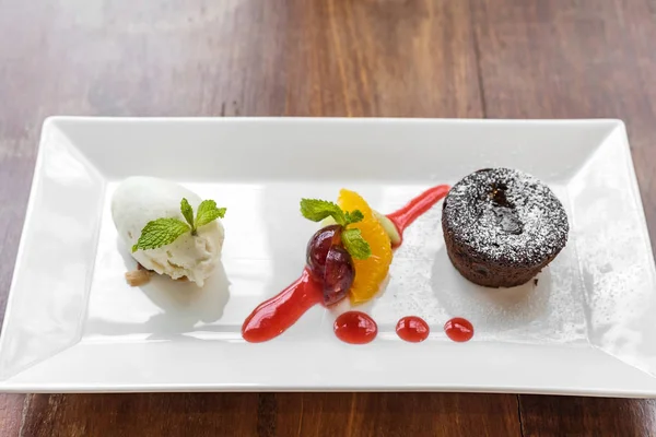 Chocolate Fondant Lava Cake Ice Cream Fresh Fruit — Stock Photo, Image