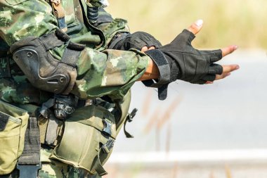 Asker hazırlık savaş için hazır ve savaş