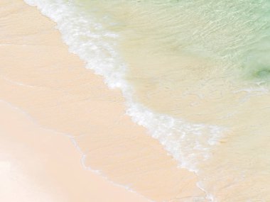 Tropikal beyaz kum plaj dalga deniz 