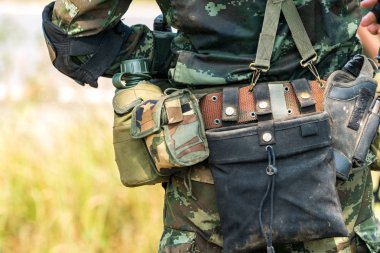 Asker hazırlık savaş ve mücadele ve bekleyen komut için hazır. 