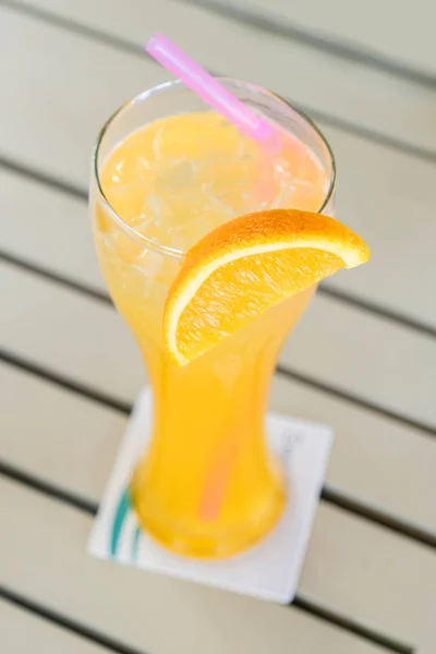 玻璃橙汁 — 图库照片