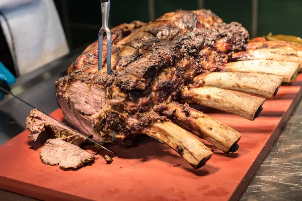 Chef Carving Prime Rib Roast Wagyu Beef — Stock Photo, Image