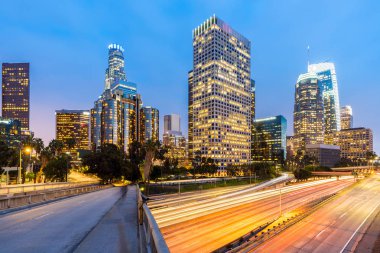 Los Angeles Downtown günbatımı, California, ABD Hava görünümünü