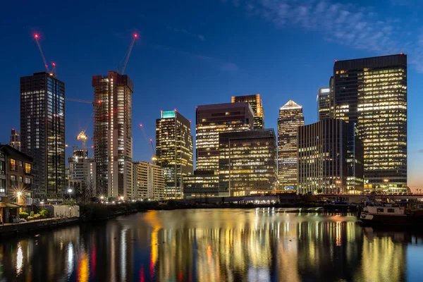 Edificio Skylines Canary Wharf Londres Crepúsculo Del Atardecer Reino Unido —  Fotos de Stock