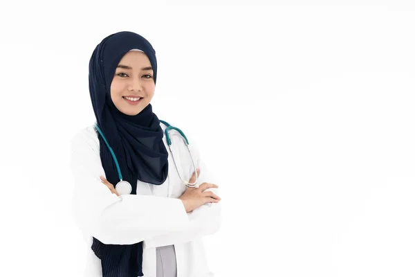 Portrait Muslim Confident Female Doctor Medical Professional Sitting Examination Room — Stock Photo, Image