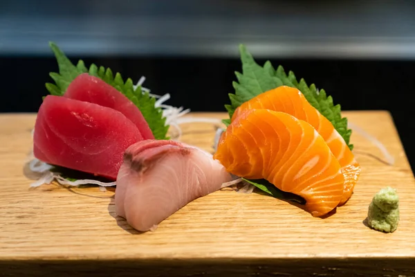 Sashimi Traditionele Japanse Keuken Set Van Versheid Rauwe Zalm Tonijn — Stockfoto