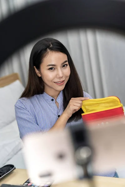 Junge Schöne Asiatische Frau Beauty Vlogger Blogger Aufnahme Live Make — Stockfoto