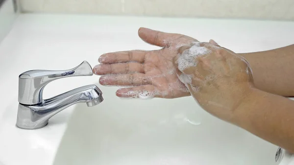 7步洗手 第6步 第7步双手擦拭指尖 防止感染柯维达19型病毒 — 图库照片