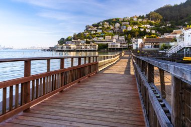 San Francisco için Sausalito Resort kasabasının güzel manzarası Kuzey Kaliforniya ABD Pasifik Okyanusunun batı kıyısı, San Francisco Birleşik Devletler Seyahat İstikameti Şehir Konsepti.