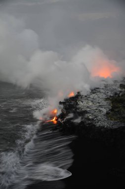 Okyanus Big Island, Hawaii at girişine lav