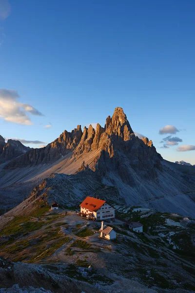 Szaggatott Hegycsúcsok Dolomitok Olaszország Stock Fotó