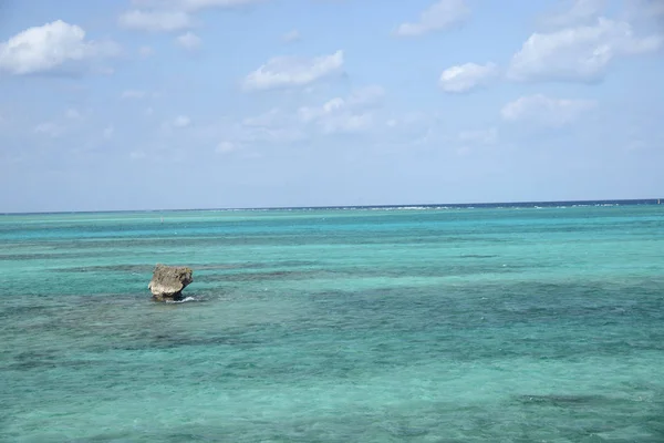 Křišťálové moře Okinawa — Stock fotografie