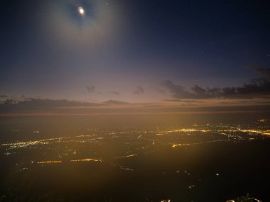 Şehir dağda çekim doğmadan ışığında