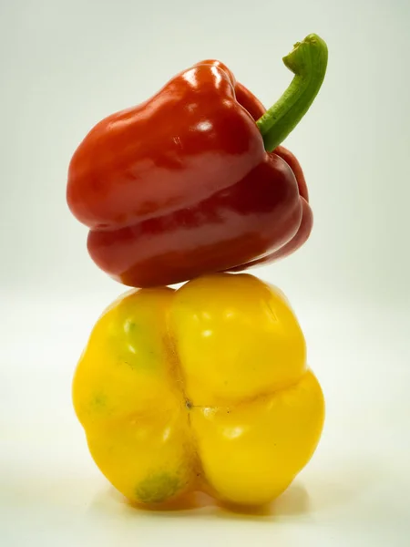 Paprika su sfondo bianco — Foto Stock