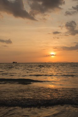 Güzel siluet gün batımı