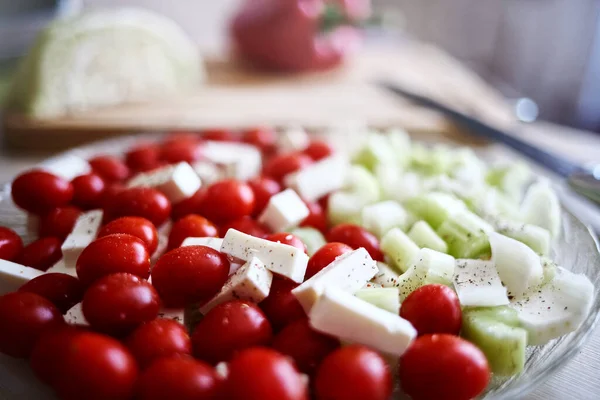 Ein Einfacher Salat Für Eine Gesunde Ernährung Kirschtomaten Sellerie Und — Stockfoto