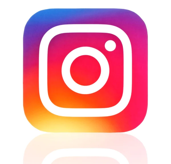 Новий значок instagram, надрукований на папері — стокове фото