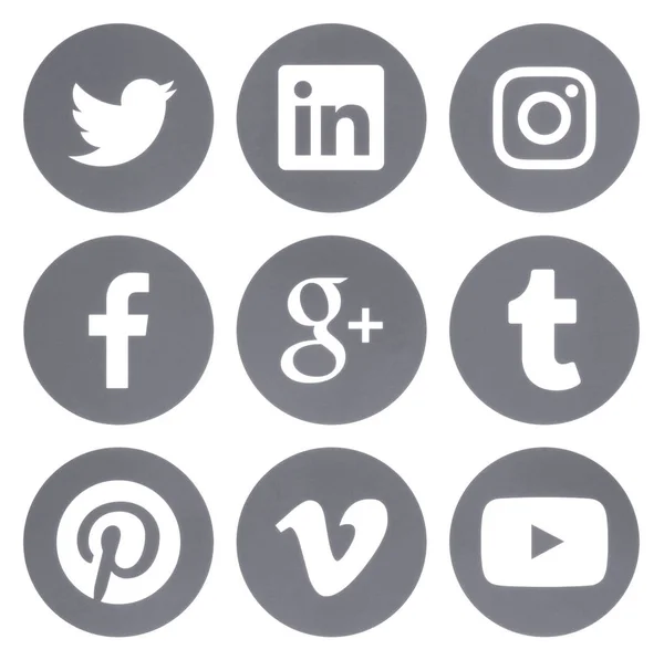 ラウンド人気ソーシャル メディアの灰色のロゴ集 — ストック写真