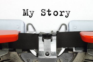 Makine ile yazılan My Story kelime yazarak bir parçası