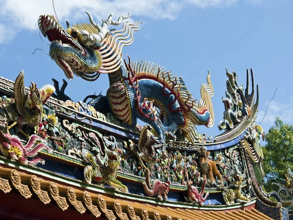 Színes dragon szobor — Stock Fotó