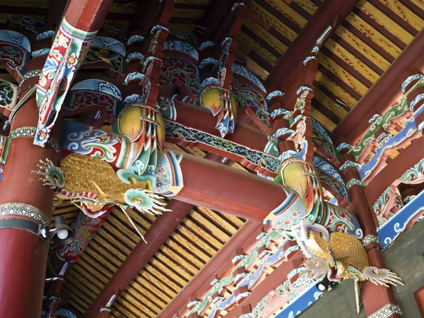 Detalhe do telhado templo — Fotografia de Stock