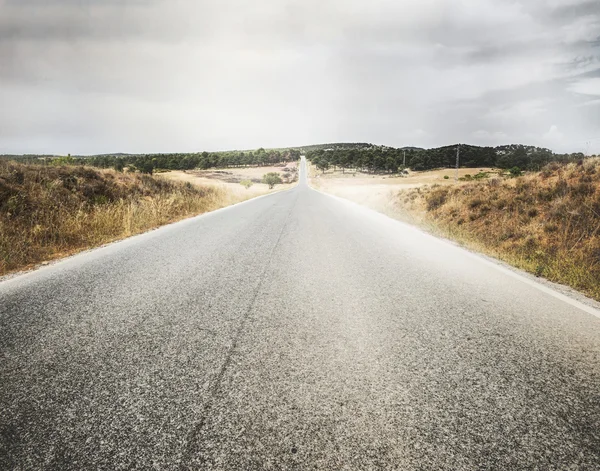 Route et ciel dramatique — Photo