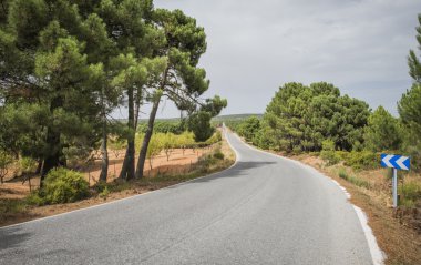 Dağ yolu. Dramatik sahne