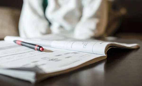 Niño hacer su tarea. — Foto de Stock