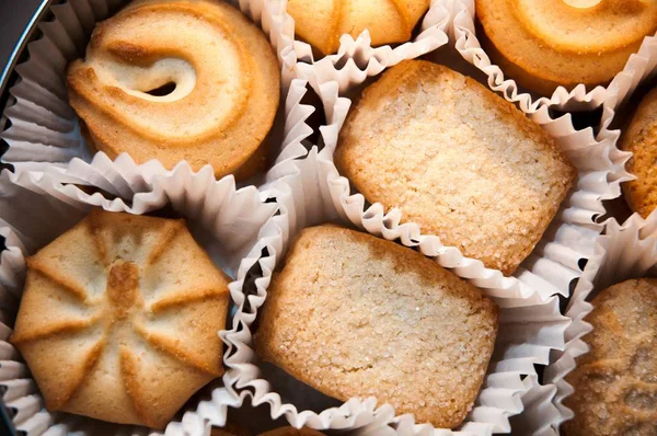 Tereyağlı kurabiye kendi kutusunda