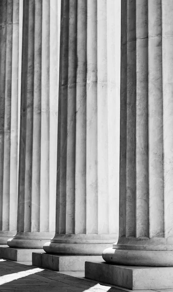 Black and white photo of 'carlo felice' theater's columns in genoa italy — Stock Photo, Image