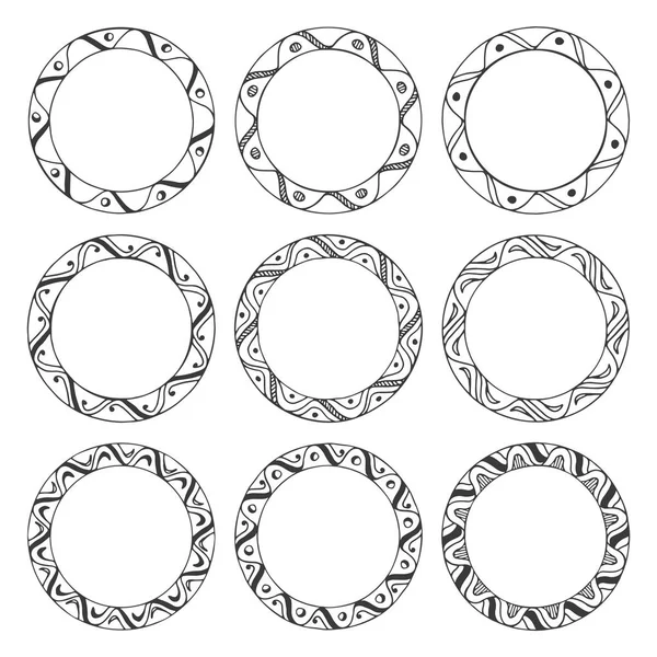 Handgezeichnete runde Rahmen, Kreis-Ornamente — Stockvektor