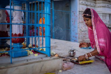 Kadının dini ayin yapması