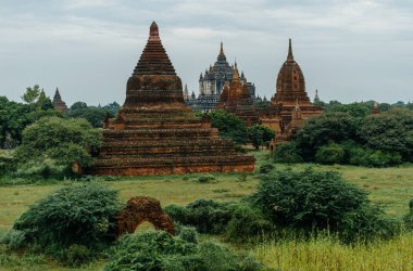 Ormandaki antik tapınak kompleksi