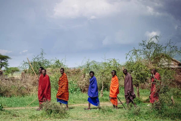 Membri maschi della tribù africana — Foto Stock