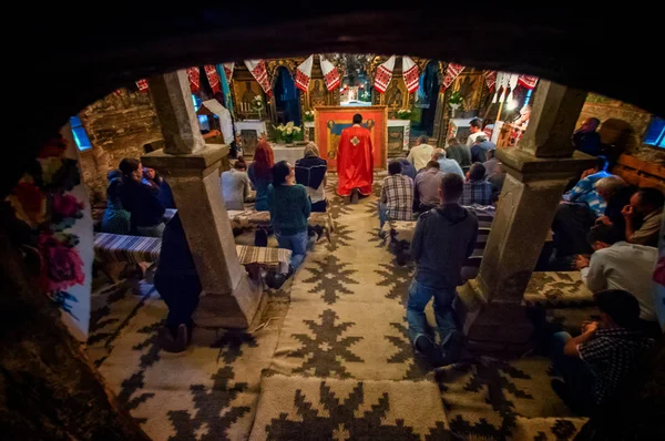 Hıristiyan rahip ve insanlar Kilisesi — Stok fotoğraf