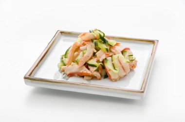 Japon yemeği, Chukaika, Çin usulü salatalıklı haşlanmış kalamar..