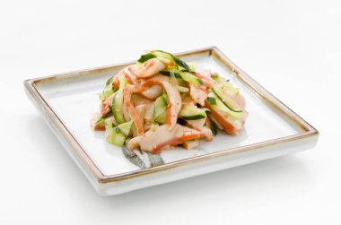 Japon yemeği, Chukaika, Çin usulü salatalıklı haşlanmış kalamar..