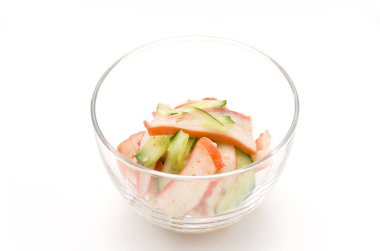 Japon yemeği, Chukaika, Çin usulü salatalıklı haşlanmış kalamar..