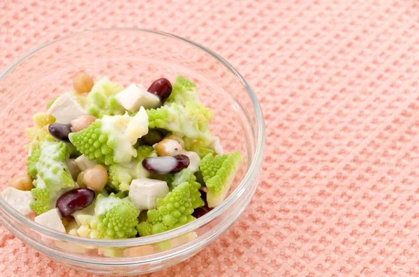 Groentesalade Met Romaanse Broccoli — Stockfoto