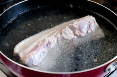 Haşlanmış domuz eti, haşlanmış domuz eti yemek için.